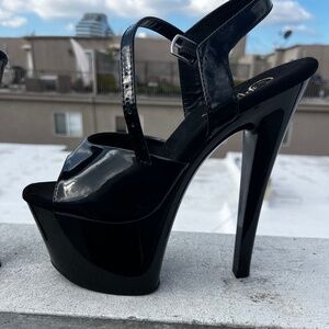 Pleaser Heels, Pole Dance